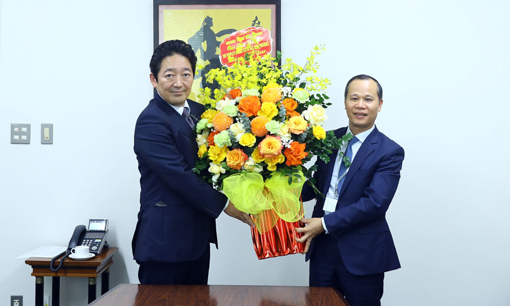 Bac Ninh officials visit foreign embassies on New Year 2026